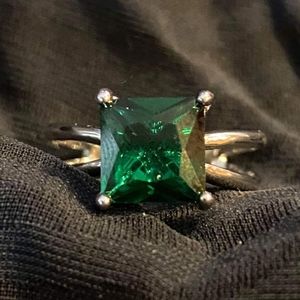 Costume jewelry Ring